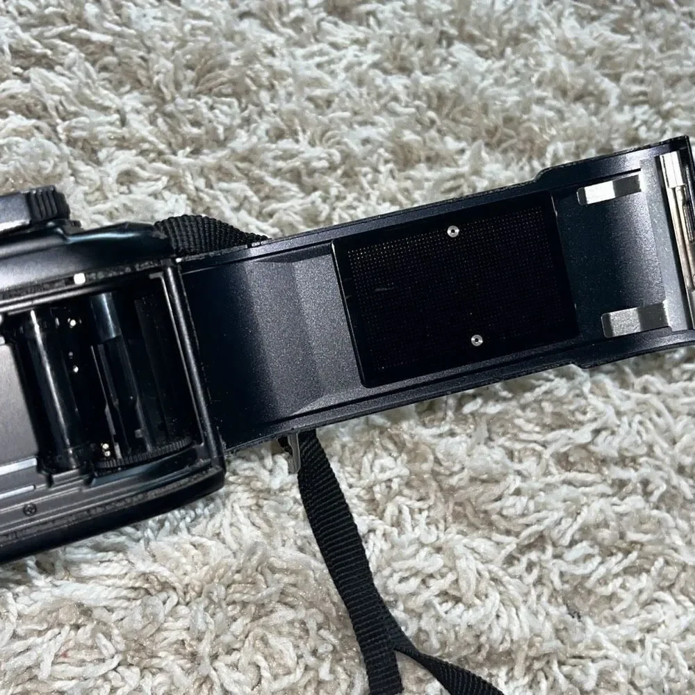 Vintage Nikon EM, interchangeable lenses, 35mm Single SLR F = 28–70 MM Marco Len